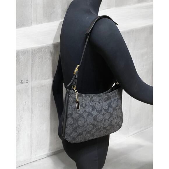 Vintage Coach 8307 Girlie Signature Wool Hobo Bag - Picture 7 of 10